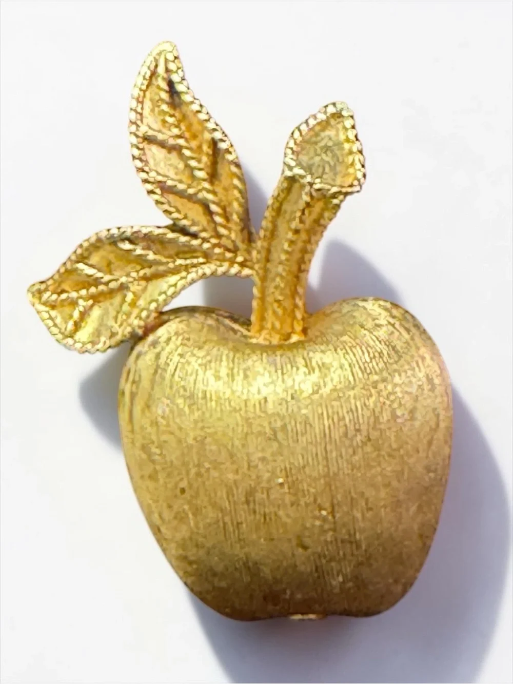 Vintage Avon Gols Apple Pin Brooch